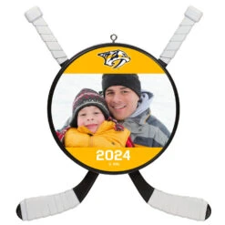 NHLÂ Hockey Personalized Photo Ornament, Nashville PredatorsÂź